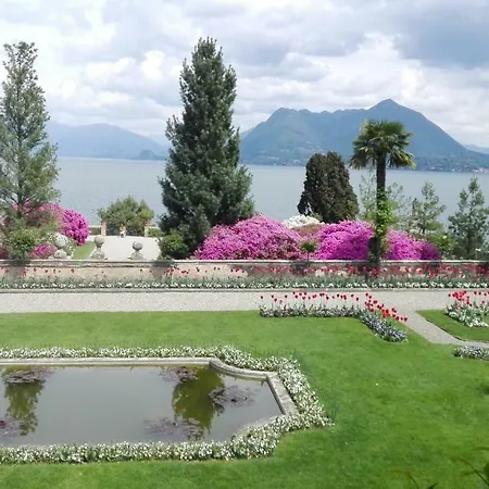 Panorama Sul Lago Porto Valtravaglia Exterior photo