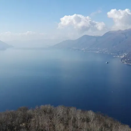 Panorama Sul Lago Porto Valtravaglia Exterior photo